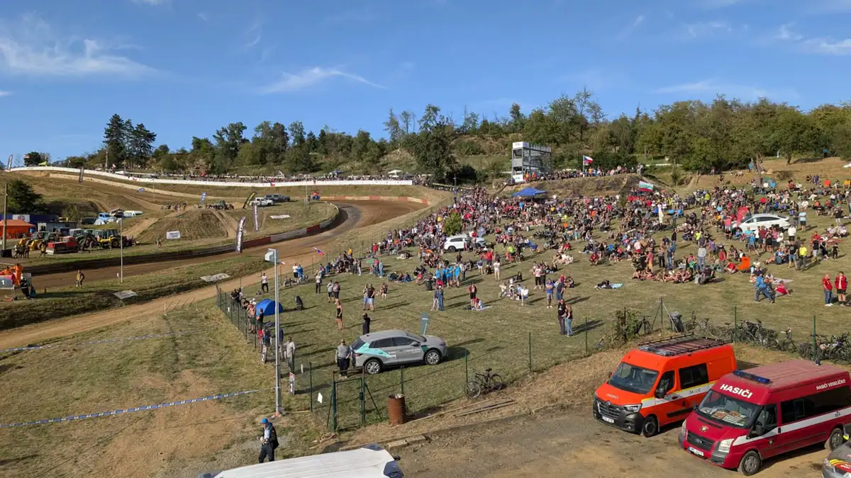Hệ thống âm thanh ngoài trời Ecler cho đường đua autocross